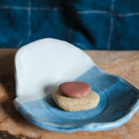 Image 2 of wave catchall 04
