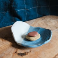 Image 3 of wave catchall 04