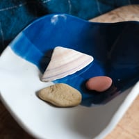 Image 3 of wave catchall 07