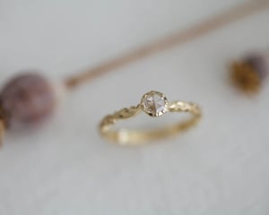 Image of 18ct gold. 4.1mm Rose-cut diamond, Floral carved ring (LON238)