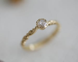 Image of 18ct gold. 4.1mm Rose-cut diamond, Floral carved ring (LON238)