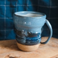 Image 3 of big wave mug 02