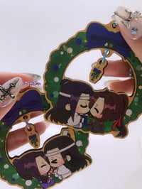 Image 3 of Couple Mistletoe Christmas Wreath 