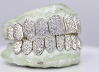 Image 4 of Vvs1 Moissanite Grillz