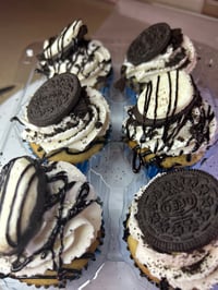 Image 2 of Cupcakes 