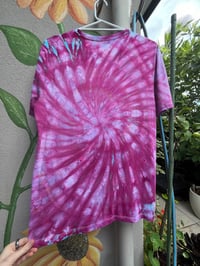 Image 2 of Razzle dazzle men’s (unisex) size L