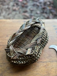 Image 1 of Petite corbeille asymétrique -Small asymmetrical basket