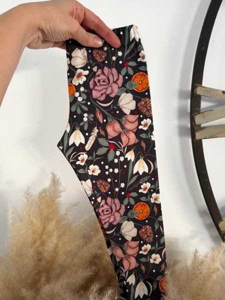 Image of Christmas Florals (on Plum) Leggings 