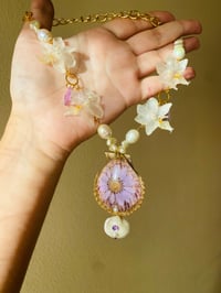 Image 2 of 💜🌼Orchid Daisy Seashell🌼💜