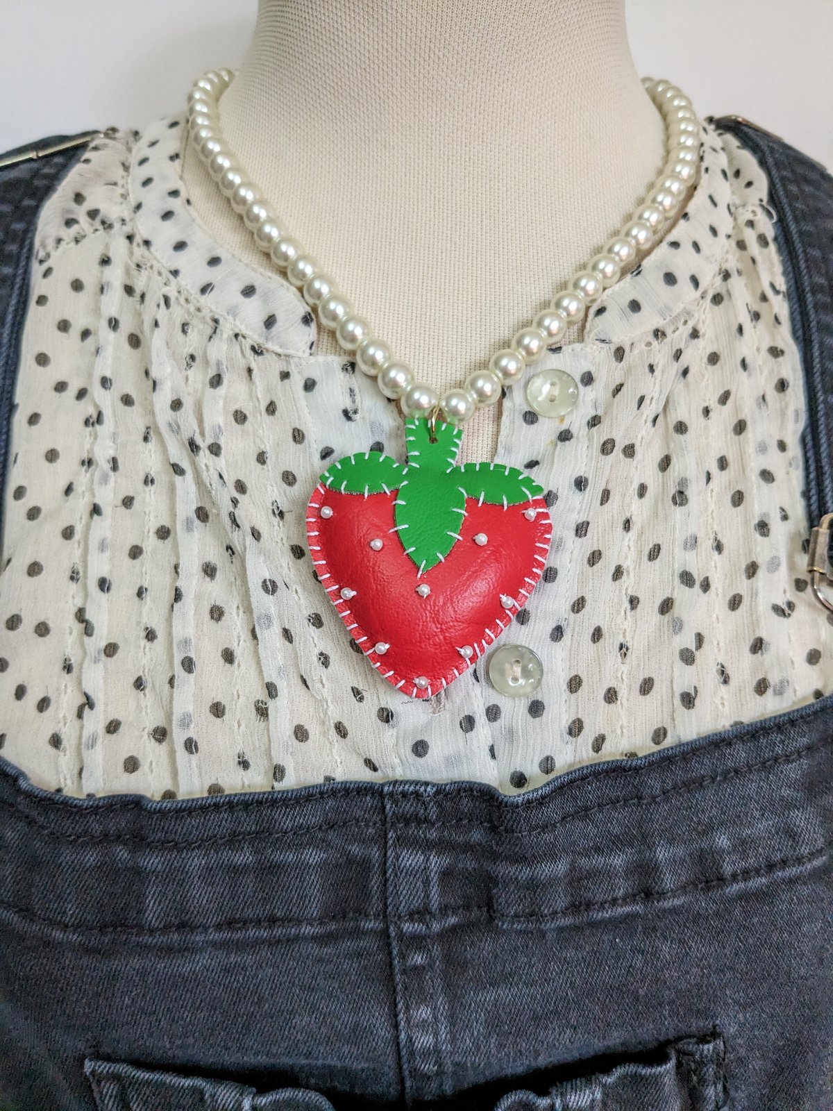 Image of Strawberry Pearl Necklace