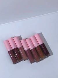 Image 2 of FOREVER PRETTY LIPGLOSS COLLECTION 