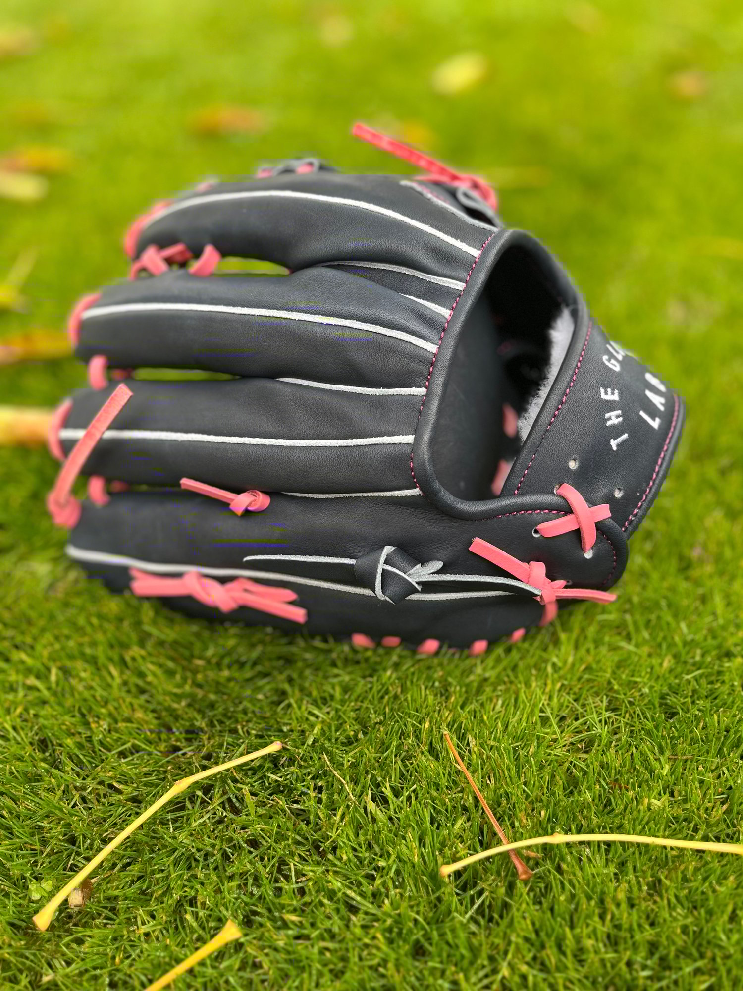 Image of 11.5" Navy & Pink Single Post