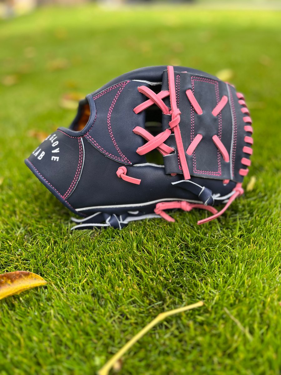 Image of 11.5" One Piece Navy Infielders Glove