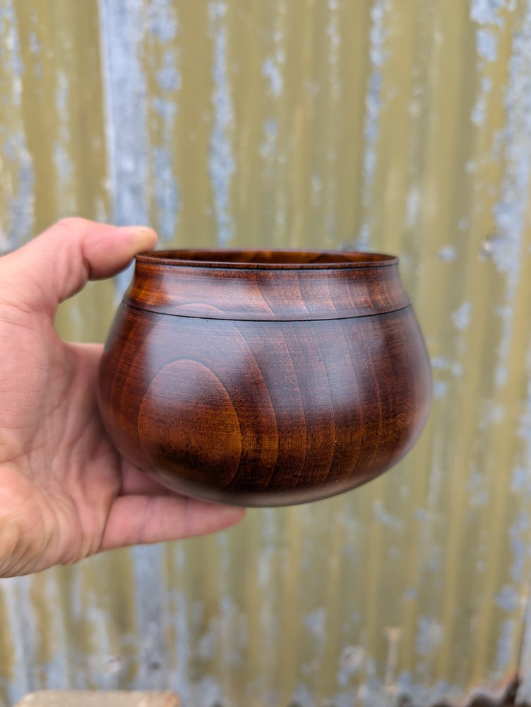 Image of Cherry belly vessel 