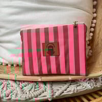 Image 3 of Pochette zippée Salem "pois roses","rayures jaunes", "rayures roses" et "pois violet"