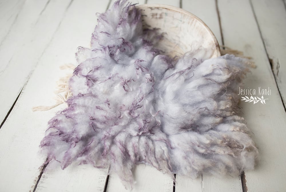 Image of Powdered Lilac hand felted fur