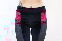 Image 2 of SHIRAKAWA LEGGINGS | BORDEAUX AND BLACK VERSION