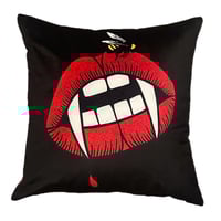 Image 1 of STUNG - VELVET CUSHION COVER