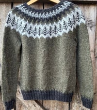 Image 2 of Valemon - Icelandic wool sweater - Moor green - Preorder