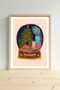 Image 2 of Tirage d'art Illustration Boule à neige de Noël 2024
