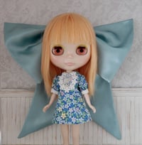 Image 5 of Adorable Duck Egg Blue Bow for Blythe!