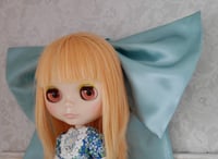 Image 2 of Adorable Duck Egg Blue Bow for Blythe!