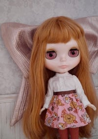 Image 4 of Rose Gold Textured Bow for Blythe!