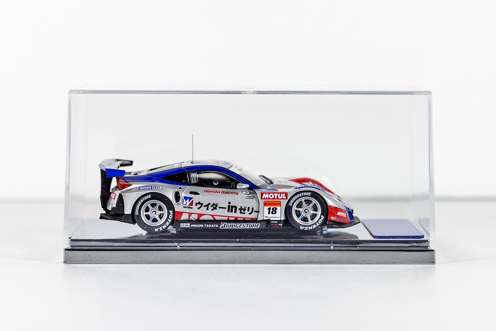 チャンピオン仕様 EBBRO Weider HSV-010 2010 Weider HSV-010 Super GT500 2010 Champion Car [Ebbro 44426