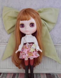 Image 1 of Gorgeous Green Bow for Blythe!