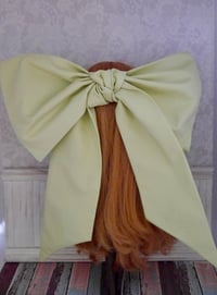 Image 3 of Gorgeous Green Bow for Blythe!