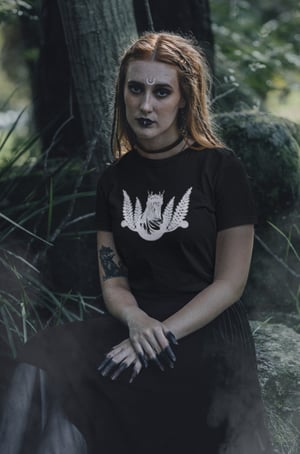 Image of Queen of Elphane | Unisex T-Shirt