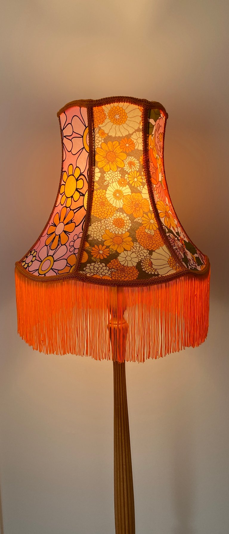 Pink & Orange Tassel Shade Image 3