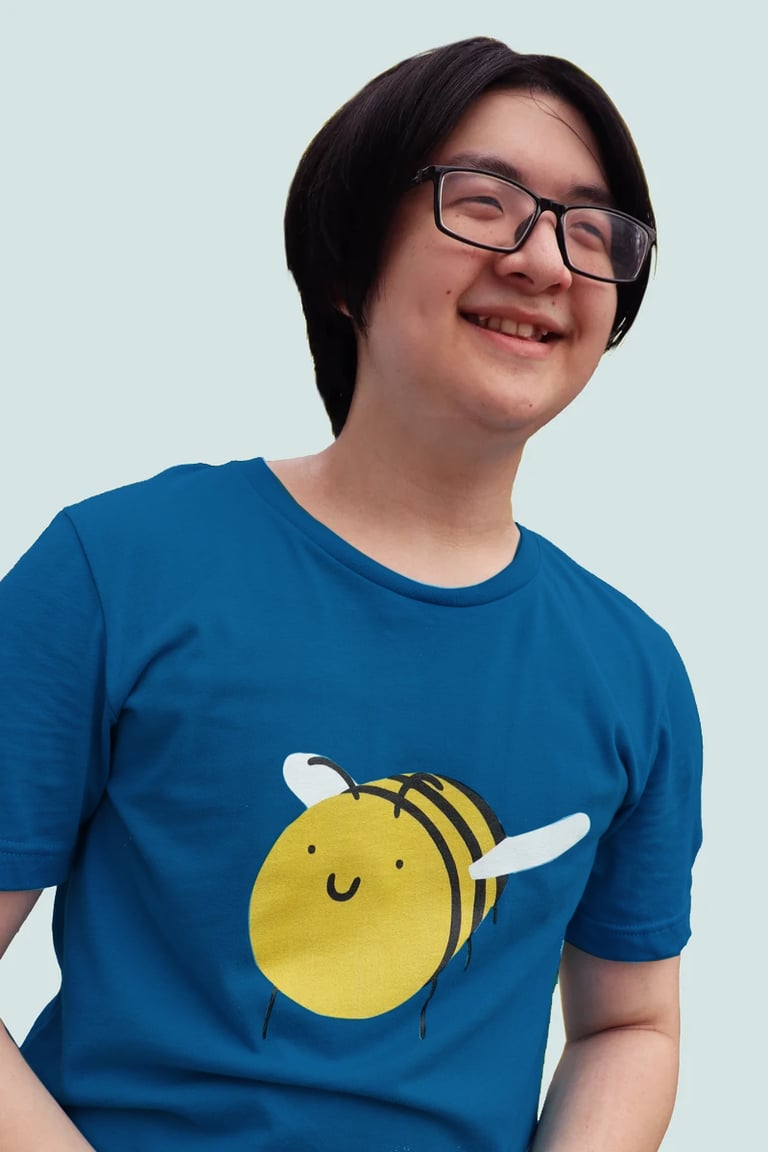 Image of bee. T- shirt (Kid's Size)