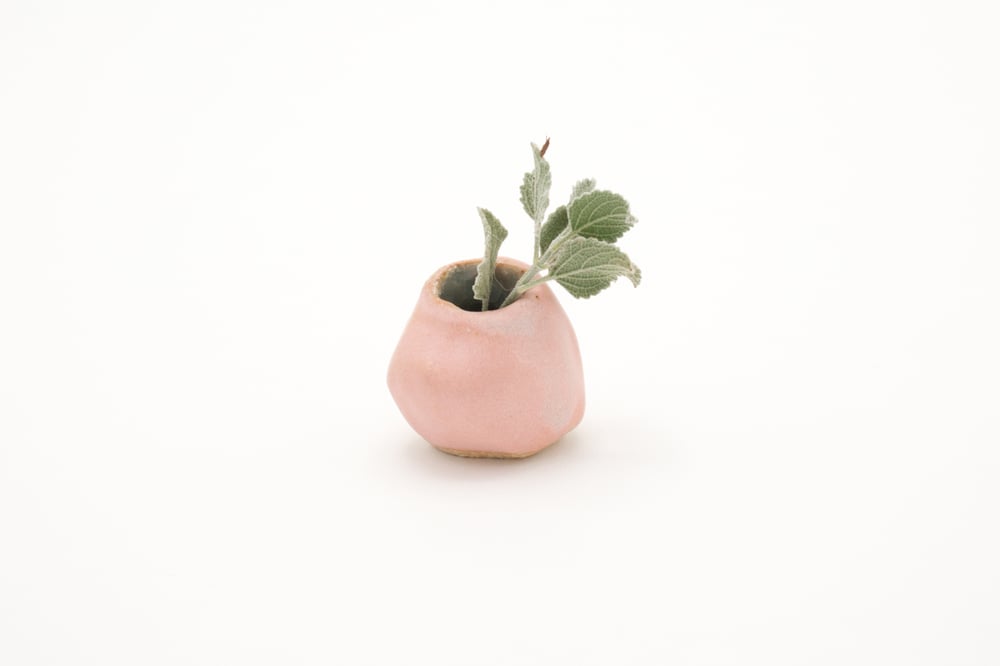 Image of pink bud vase (tiny #2)