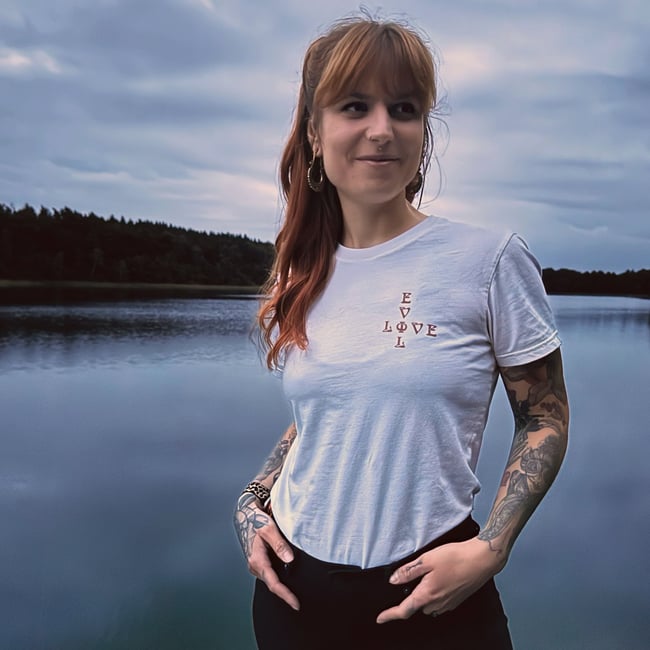 evil.love shirt OCHRE