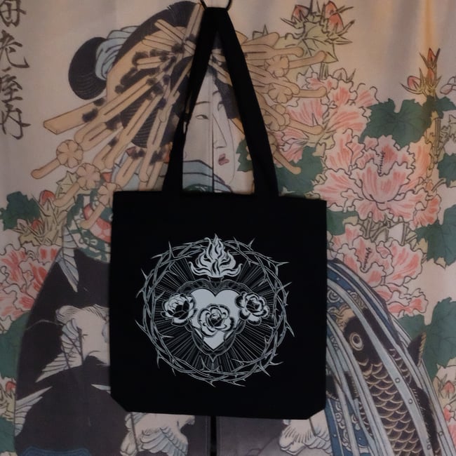 evil.love tote bag
