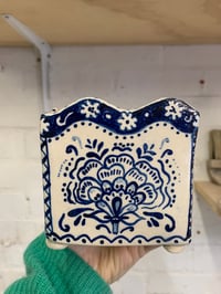 Image 4 of Wavy Flower box 