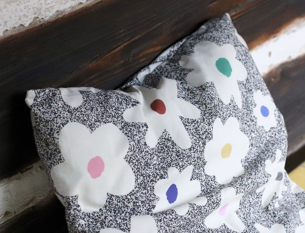 Image of NOISE FLOWERS PILLOW CASE