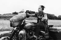 YELAWOLF "DEVIL HORNS"