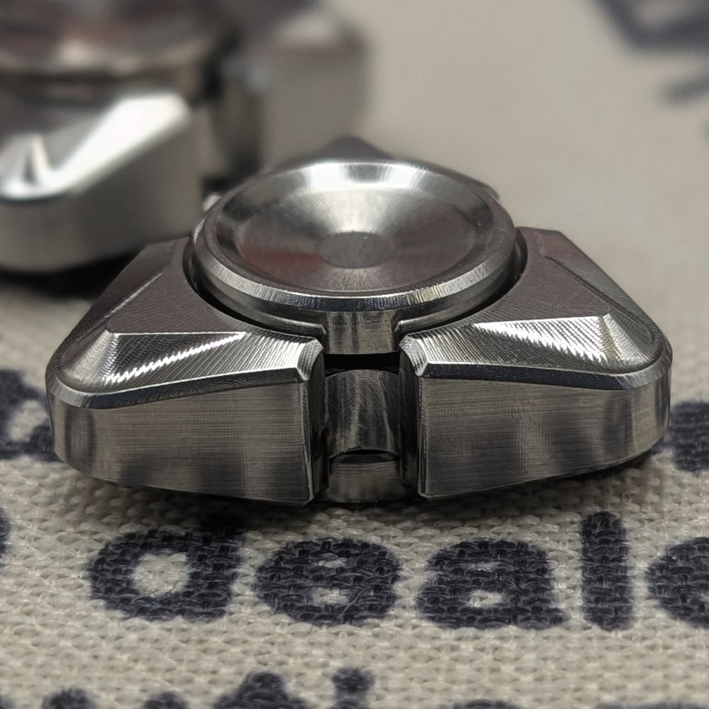 Vader Mini in Tungsten with Machine Finish