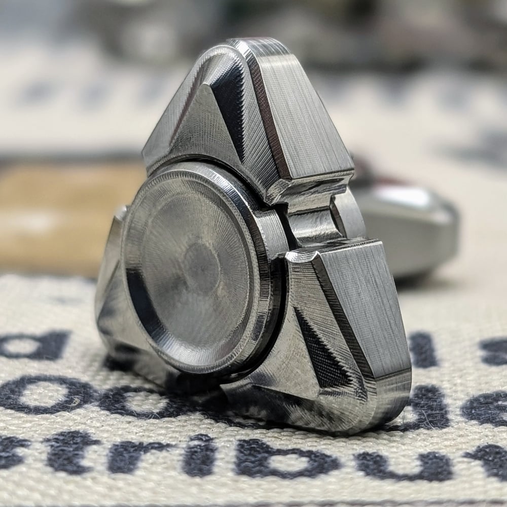 Vader Mini in Tungsten with Machine Finish