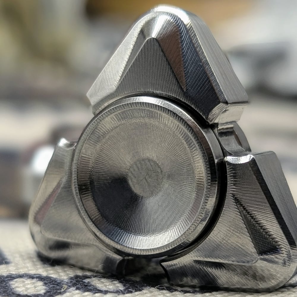 Vader Mini in Tungsten with Machine Finish