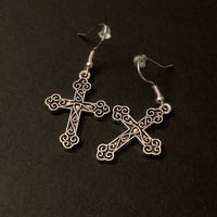 ENGRAVED CROSS EARRINGS