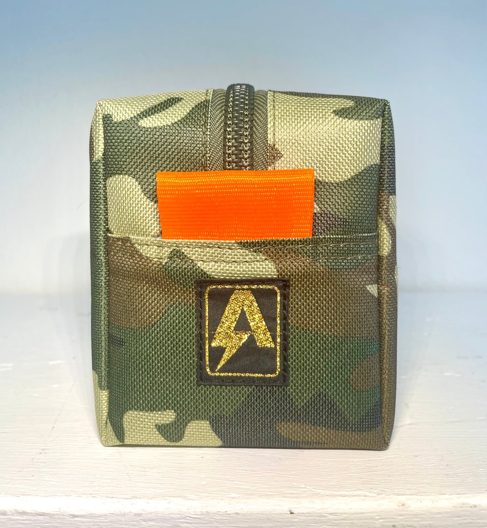 Image of WASH POUCH - CAMO