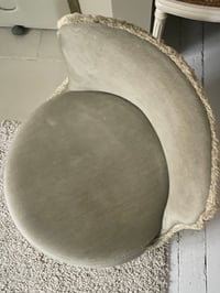 Image of Petit fauteuil crapaud velours vert