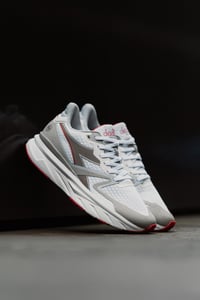 DIADORA ATOMO V7000 HIKMET