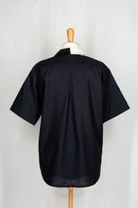 Image 4 of Chemise FERDINAND - Bigoût Lin Noir & Écru - À La Commande