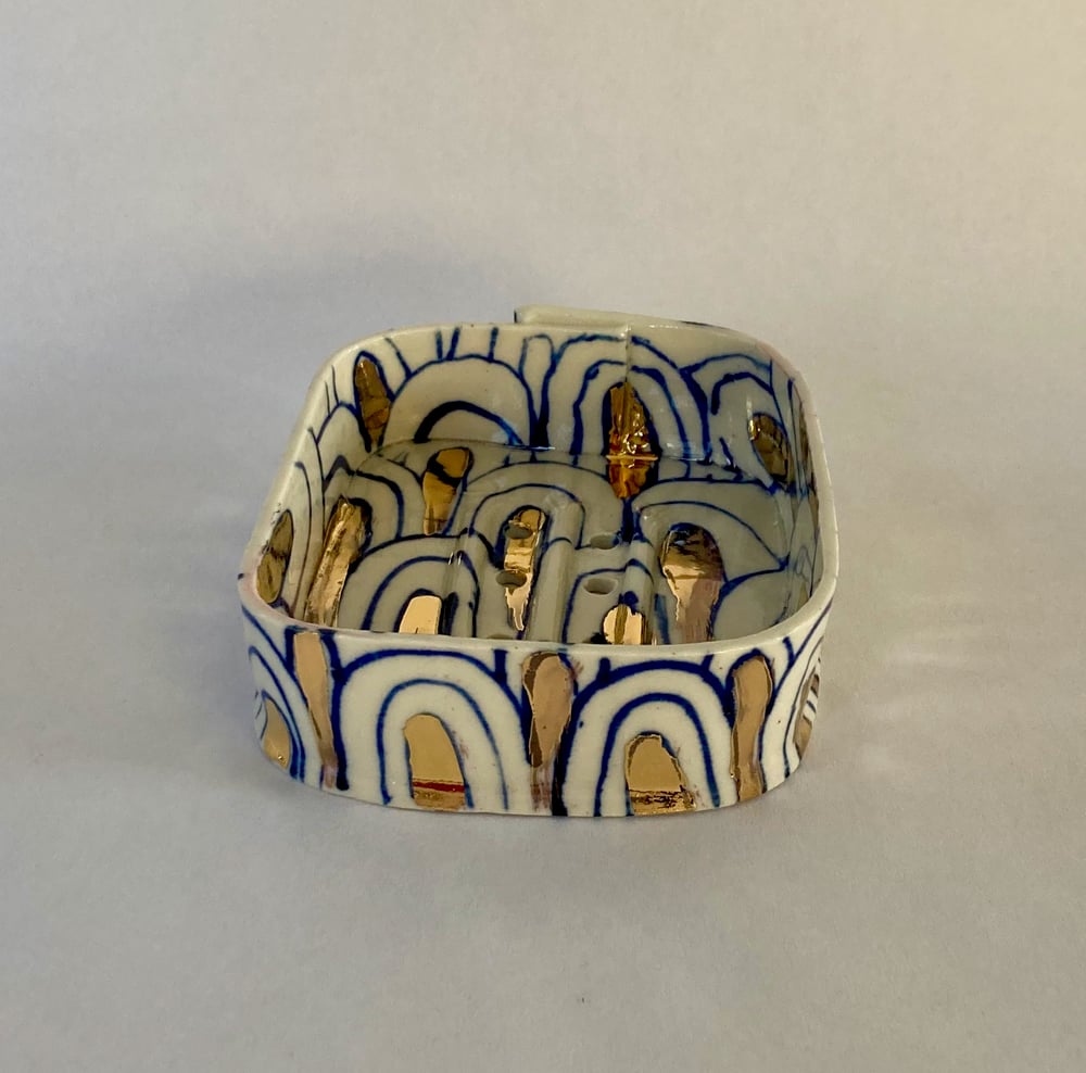 Image of Blue and gold soap dish
