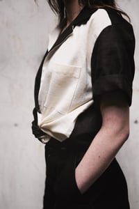 Image 3 of Chemise FERDINAND - Bigoût Lin Noir & Écru - À La Commande