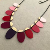 Image 2 of NEW purple/red fade ovals necklace